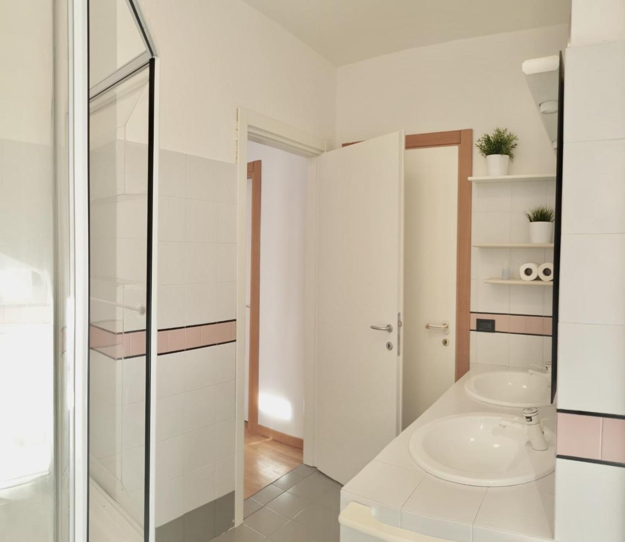 Aduepassi Bed & Breakfast Ascoli Piceno Bagian luar foto
