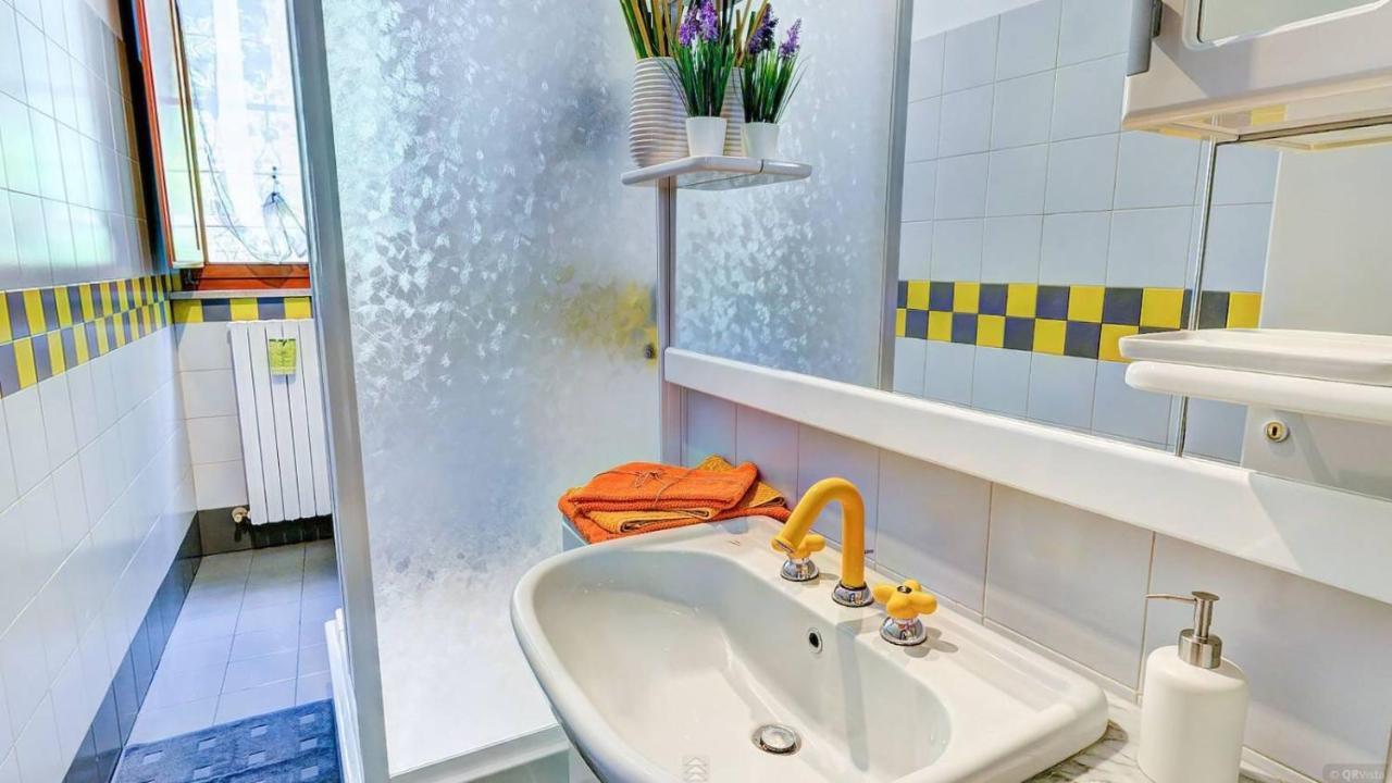 Aduepassi Bed & Breakfast Ascoli Piceno Bagian luar foto